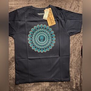 Ganesha Mandala tee NWT M